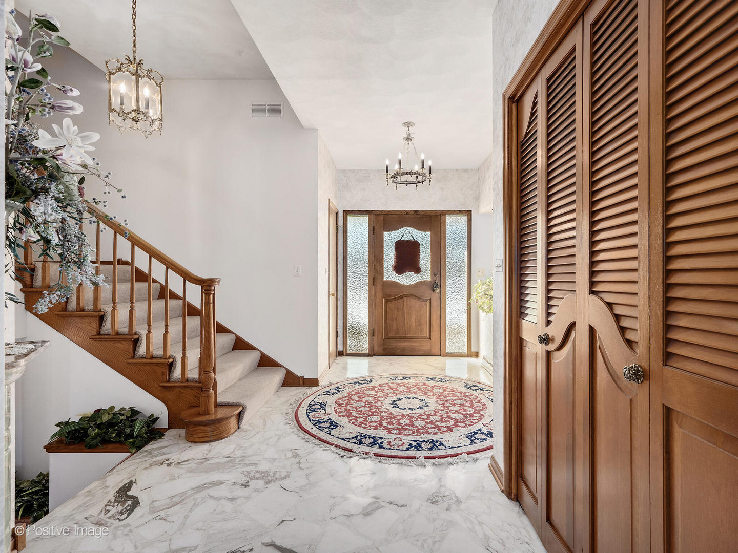 28W472 Cape Avenue West Chicago, IL 60185 - Photo 3 of 33