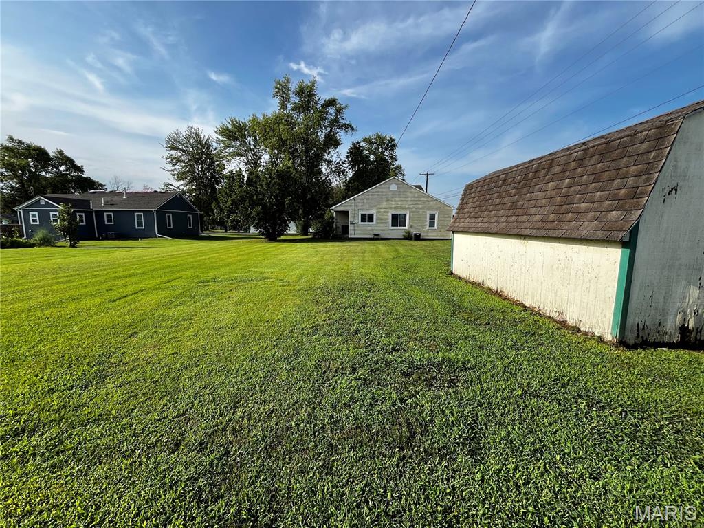 802 Summit Street Butler, MO 64730 - Photo 7 of 17 Gallery Image 7
