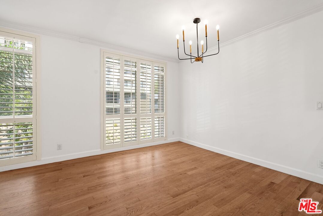 7270 Hillside Avenue, Unit 302 Los Angeles, CA 90046 - Photo 10 of 30