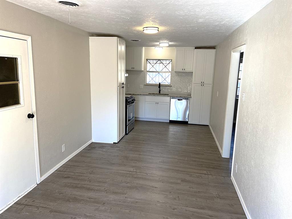 1416 Glasgow Road Fort Worth, TX 76134 - Photo 6 of 15
