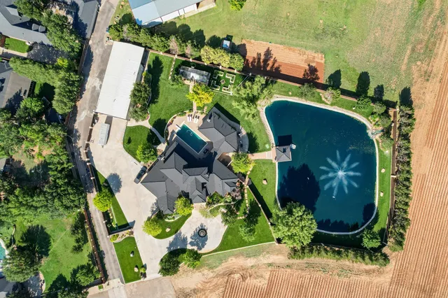 $1,835,000 | 201 Duval Drive, Levelland, TX 79336