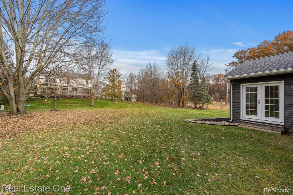 1958 Brookfield Road Rochester Hills, MI 48306 - Photo 3 of 35