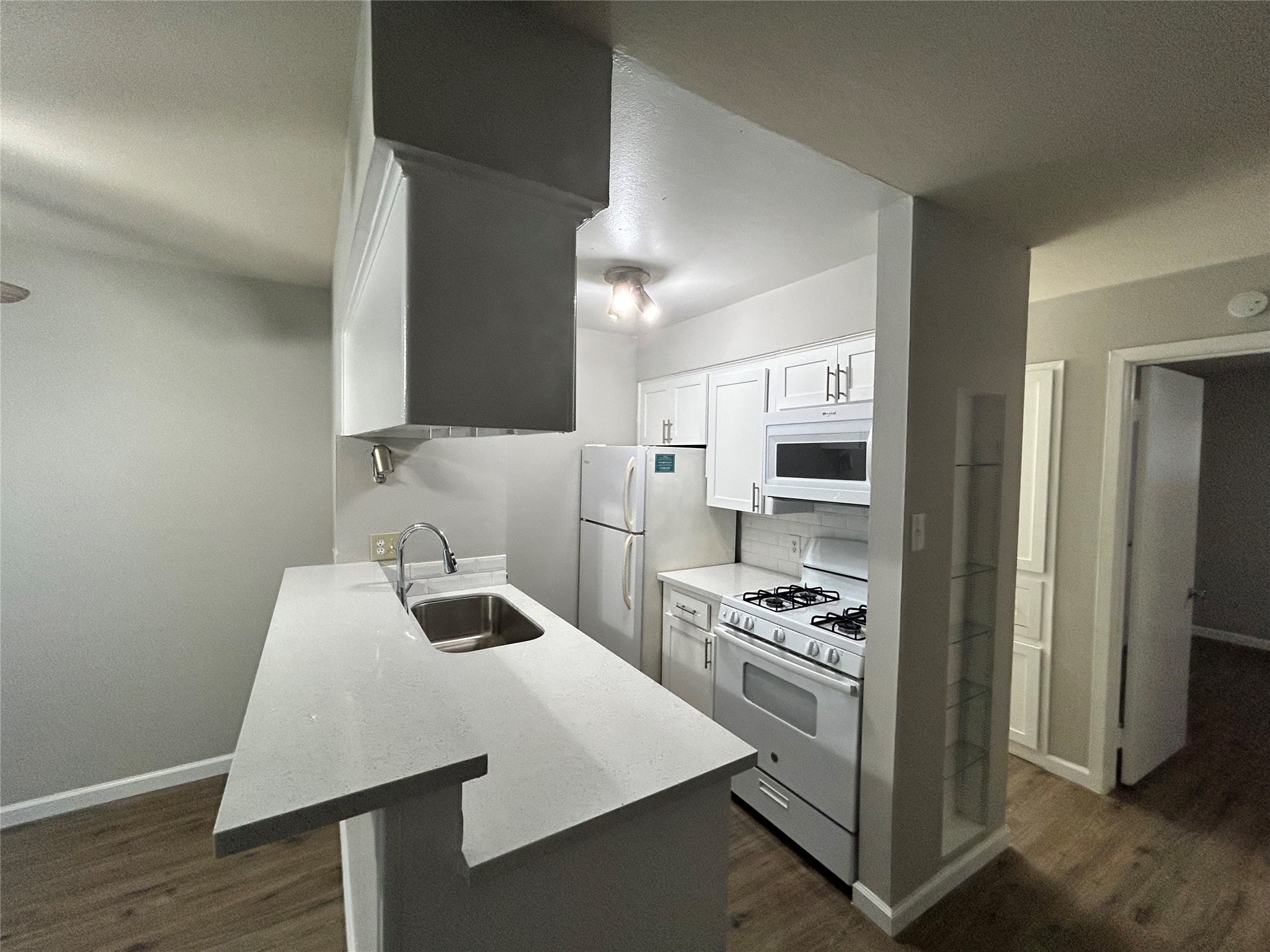 1401 Kipling Street, Unit 17 Houston, TX 77006 - Photo 4 of 12