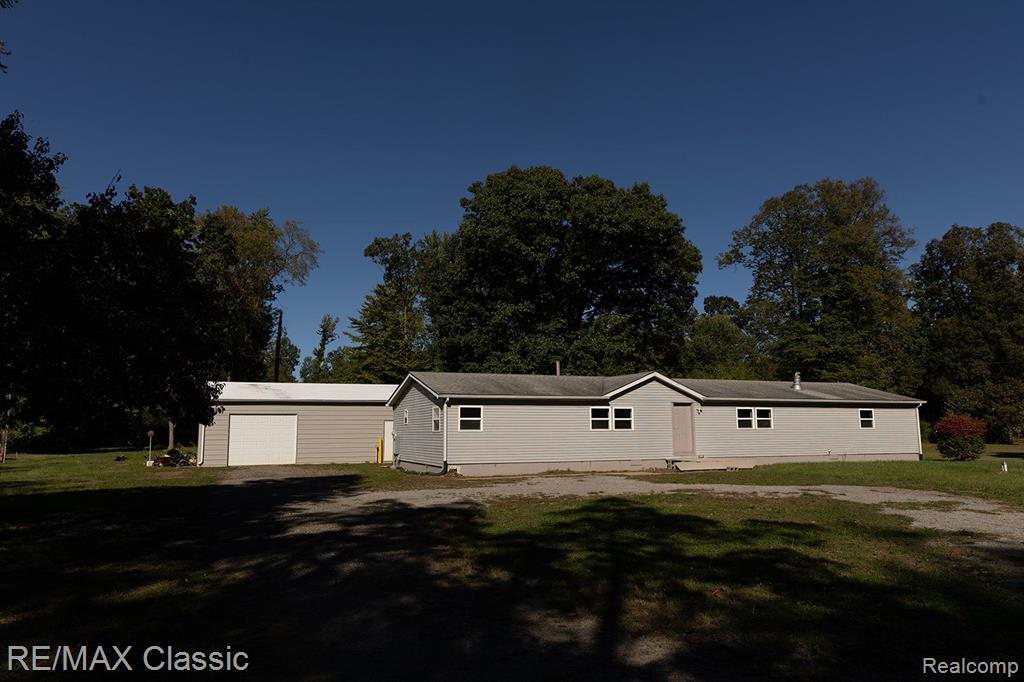 10040 Austin Road Jackson, MI 49201 - Photo 2 of 36