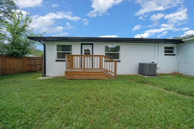 $275,000 | 5735 Northeast 14th Avenue, Ocala, FL 34479