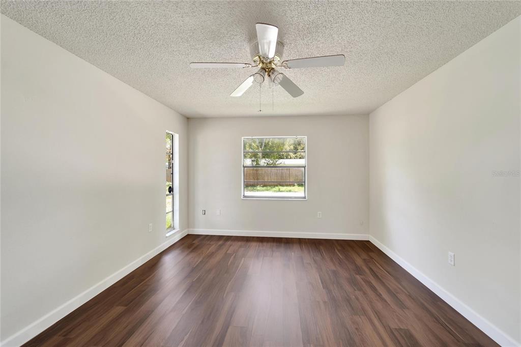 502 Euclid Avenue Seffner, FL 33584 - Photo 12 of 35