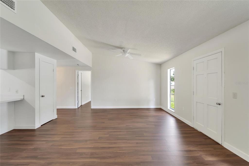 502 Euclid Avenue Seffner, FL 33584 - Photo 16 of 35