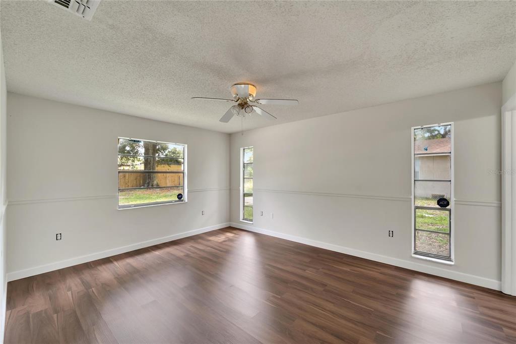 502 Euclid Avenue Seffner, FL 33584 - Photo 17 of 35