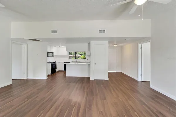 $1,890 | 502 Euclid Avenue, Seffner, FL 33584