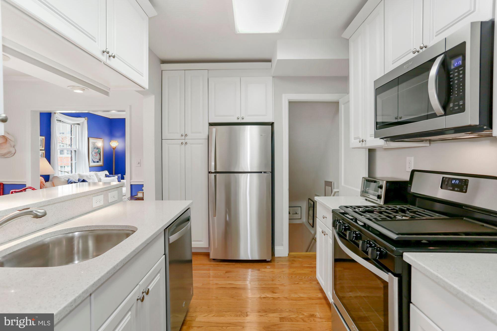 3 East Maple Street Alexandria, VA 22301 - Photo 12 of 59