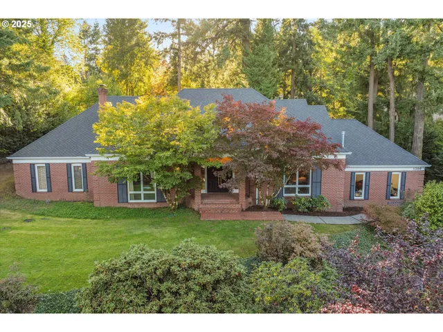 $1,500,000 | 1300 Tyndall Court, Lake Oswego, OR 97034