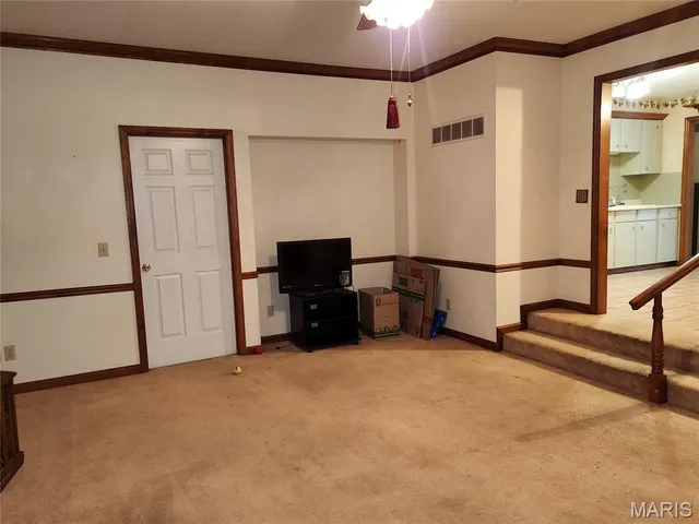 $225,500 | 218 John Street, Troy, MO 63379