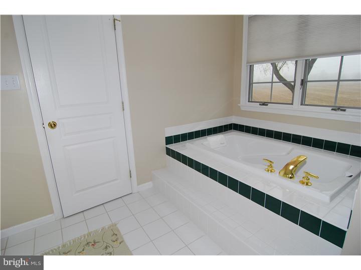 2900 Duffield Lane Sinking Spring, PA 19608 - Photo 14 of 24 Gallery Image 14