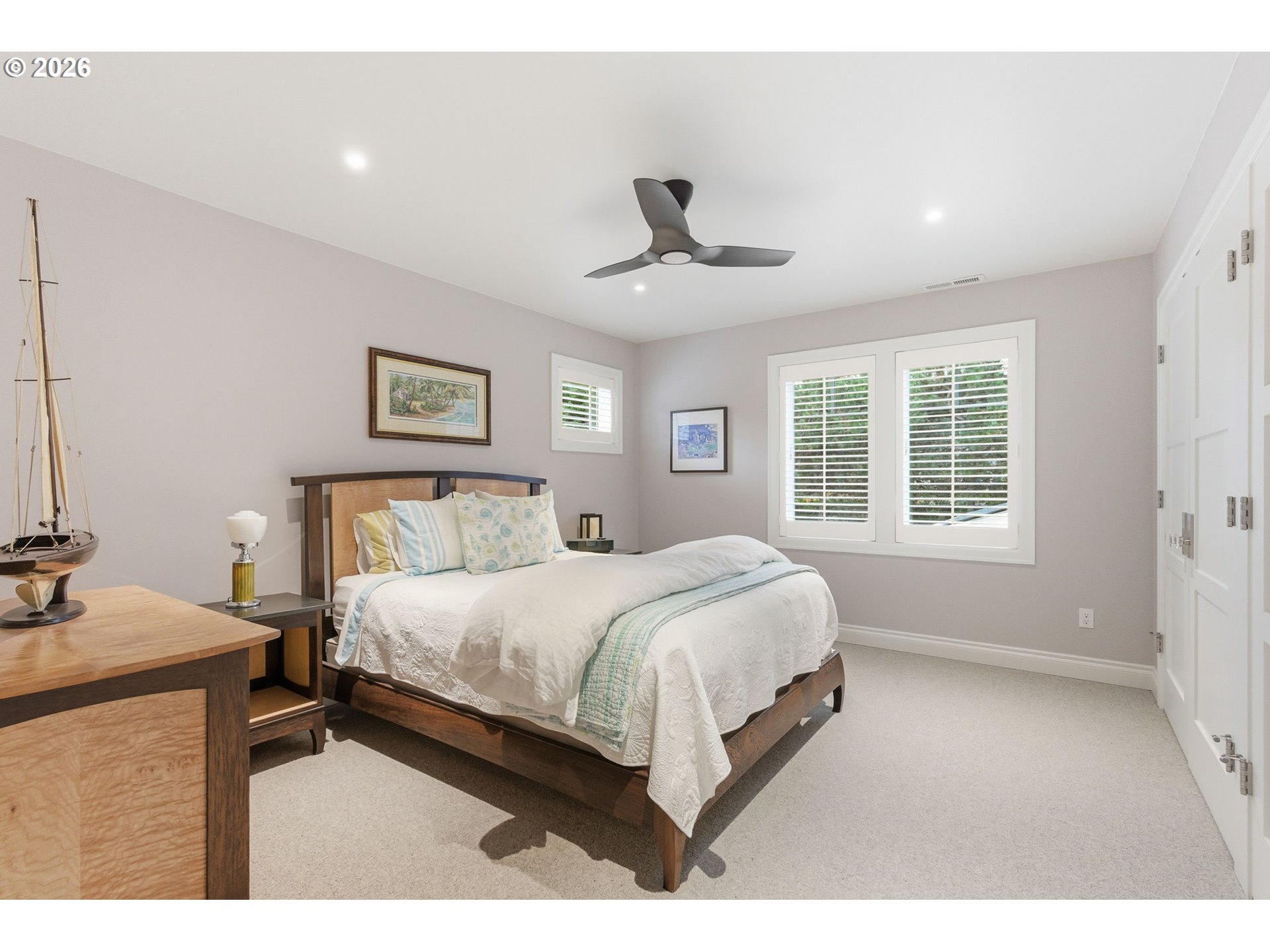 330 6th Street Lake Oswego, OR 97034 - Photo 33 of 48 a bed room with a bed and a tv