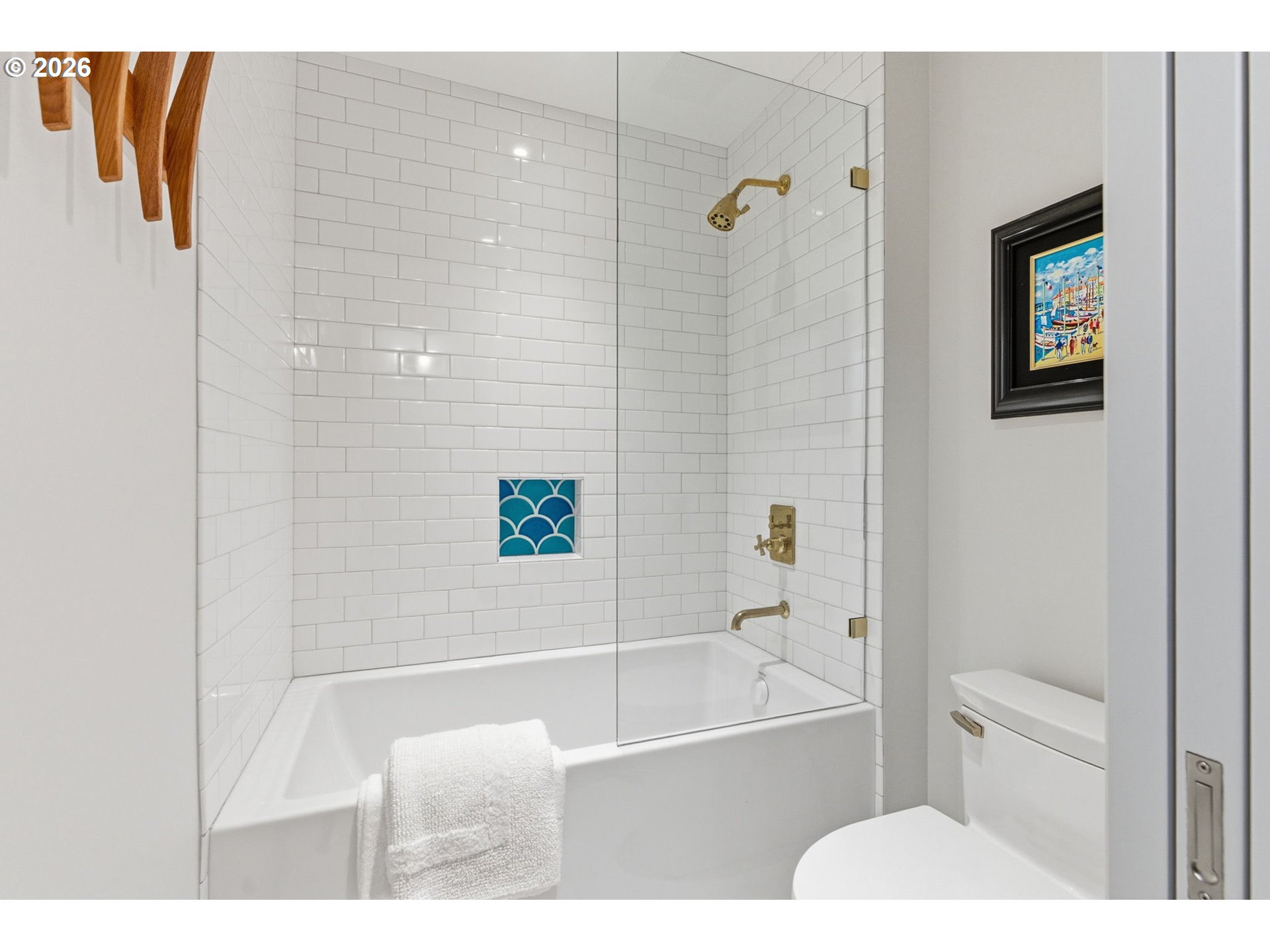 330 6th Street Lake Oswego, OR 97034 - Photo 35 of 48 a bathroom with a toilet and a bath tub