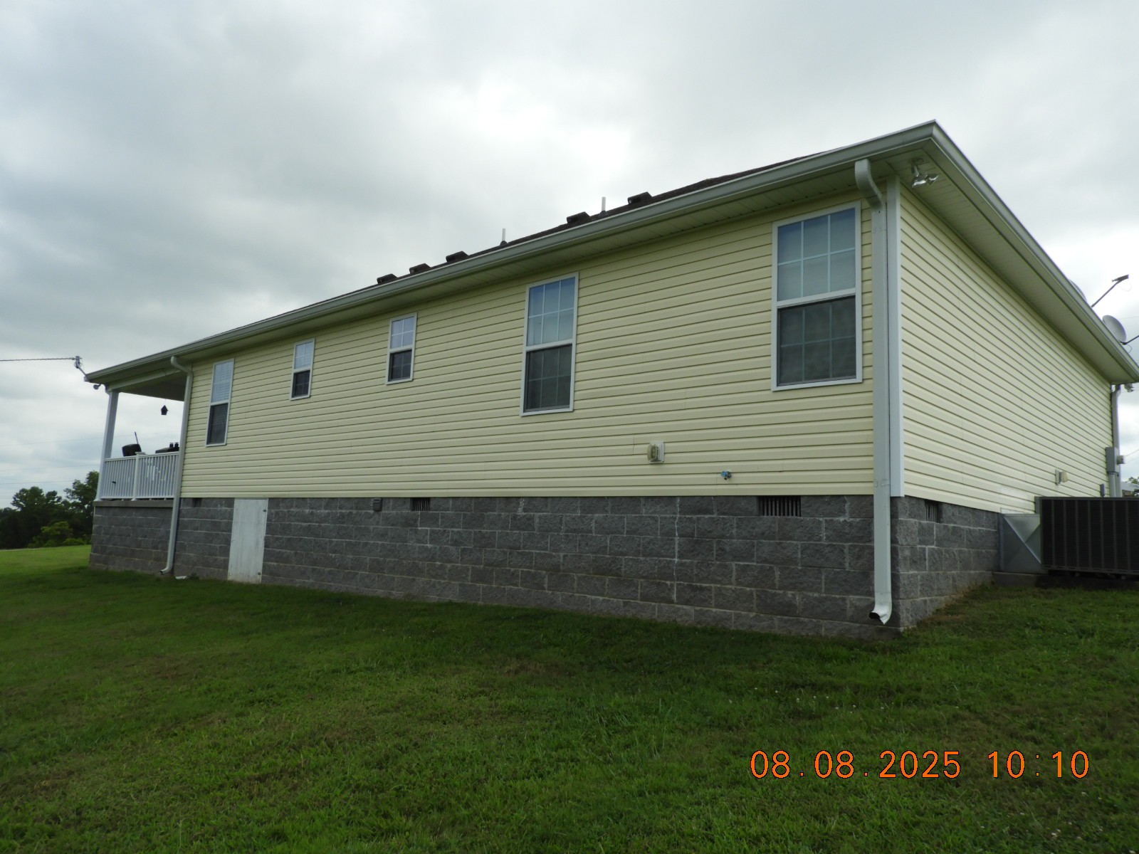 202 Desperado Avenue Pulaski, TN 38478 - Photo 11 of 35 a front view of house with yard