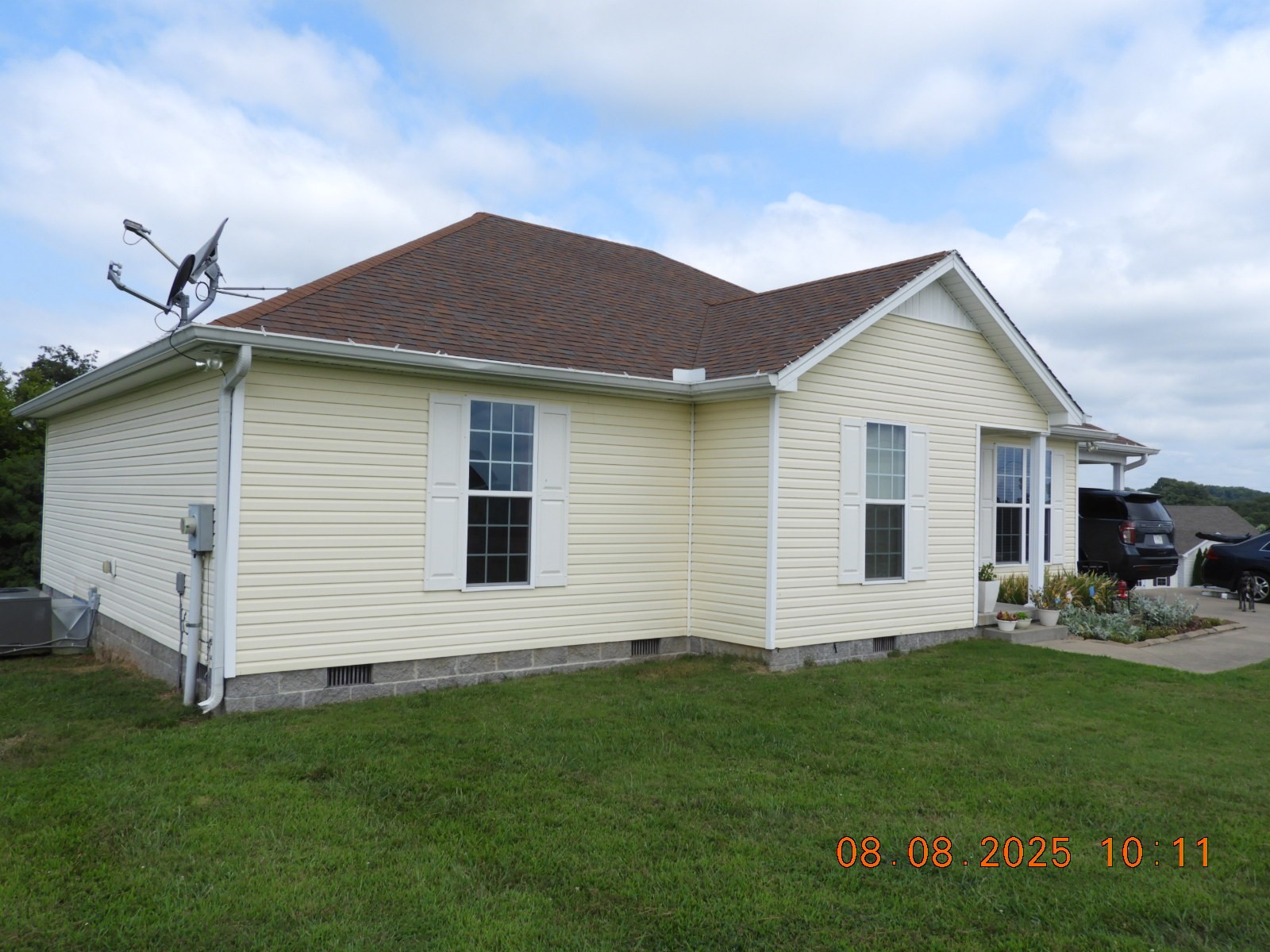 202 Desperado Avenue Pulaski, TN 38478 - Photo 10 of 35 a front view of house with yard and green space