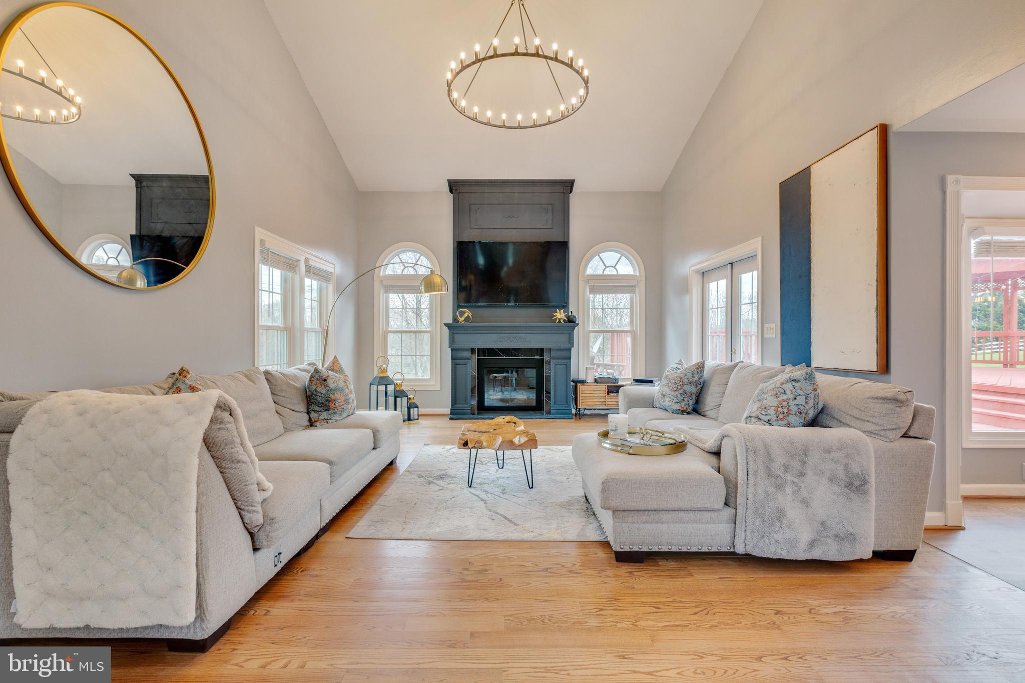 13528 Potomac Riding Lane Rockville, MD 20850 - Photo 14 of 80 Family room