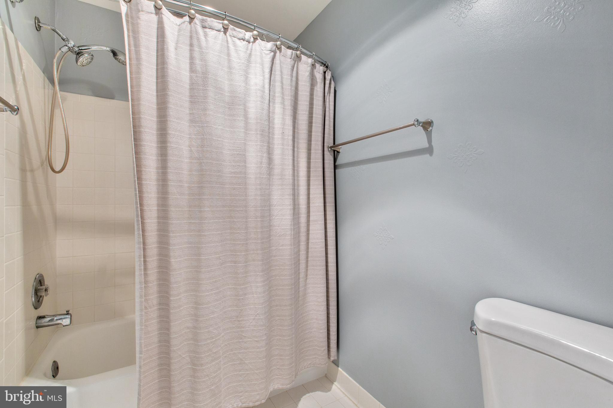 13528 Potomac Riding Lane Rockville, MD 20850 - Photo 44 of 80