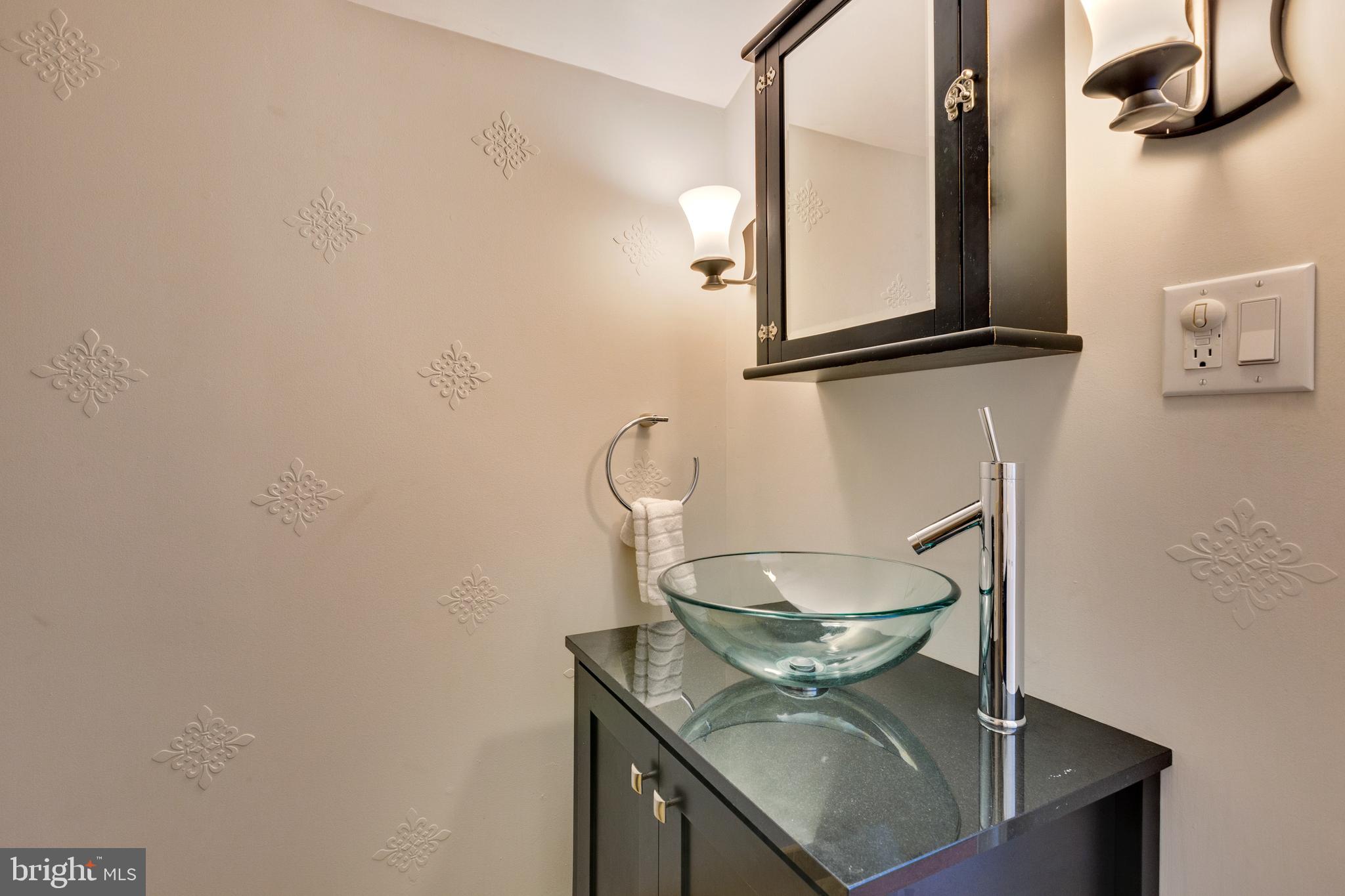 13528 Potomac Riding Lane Rockville, MD 20850 - Photo 50 of 80 En Suite