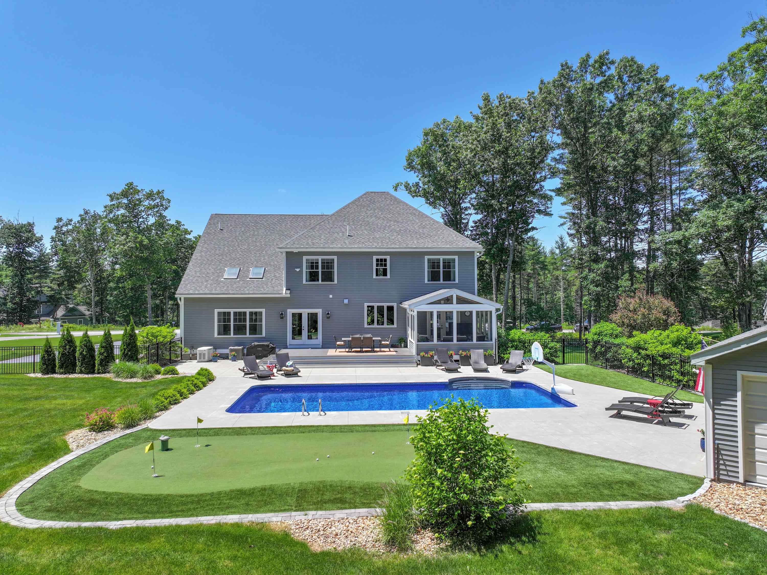 11 Highclere Road Windham, NH 03087 - Photo 13 of 40