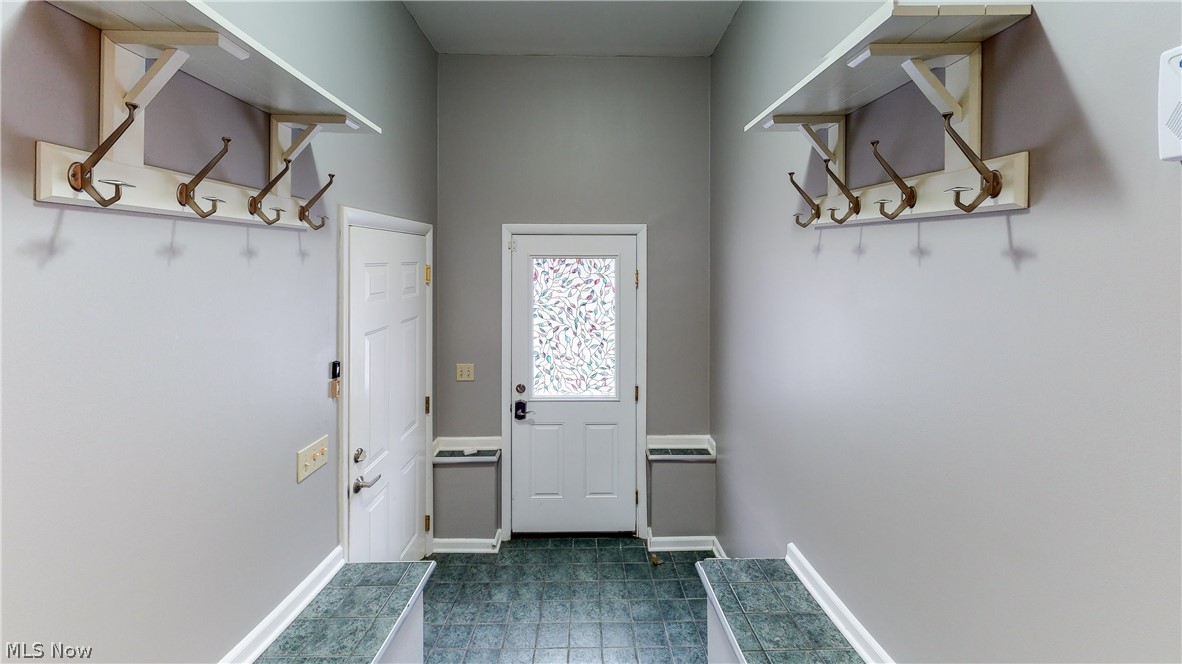 29550 Bolingbrook Road Pepper Pike, OH 44124 - Photo 8 of 24 Mud room into the kitchen