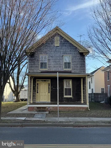 $1,200 | 412 Goldsborough Street, Unit B, Easton, MD 21601