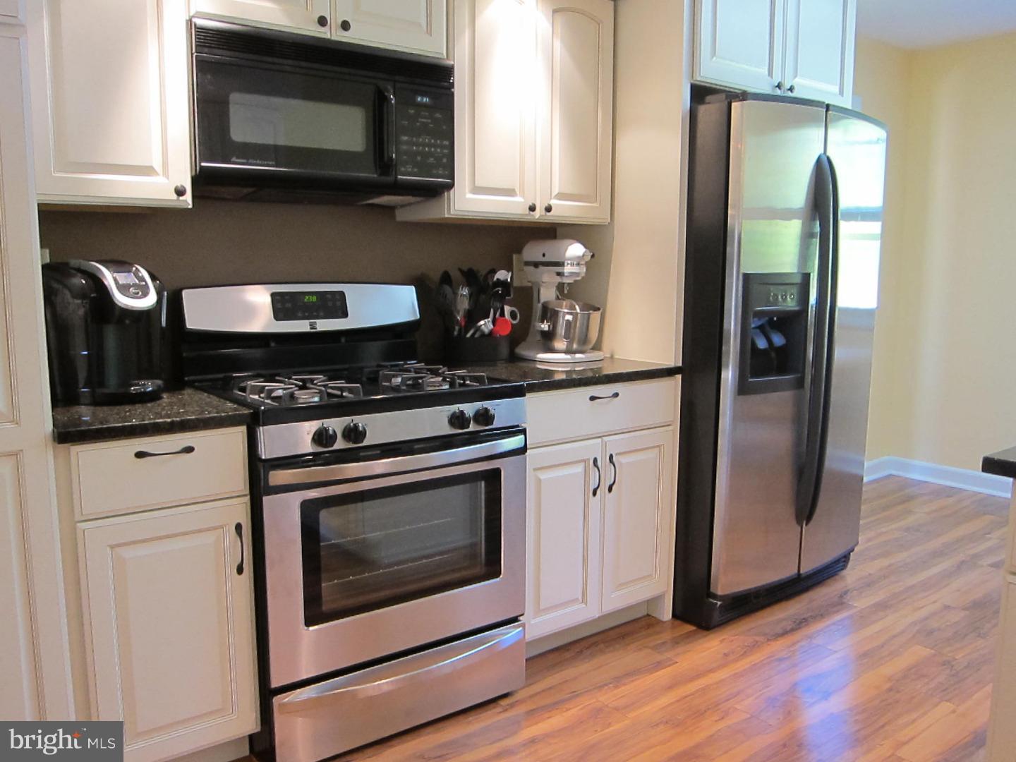26 Rotterdam Road West Holland, PA 18966 - Photo 3 of 25 Kitchen