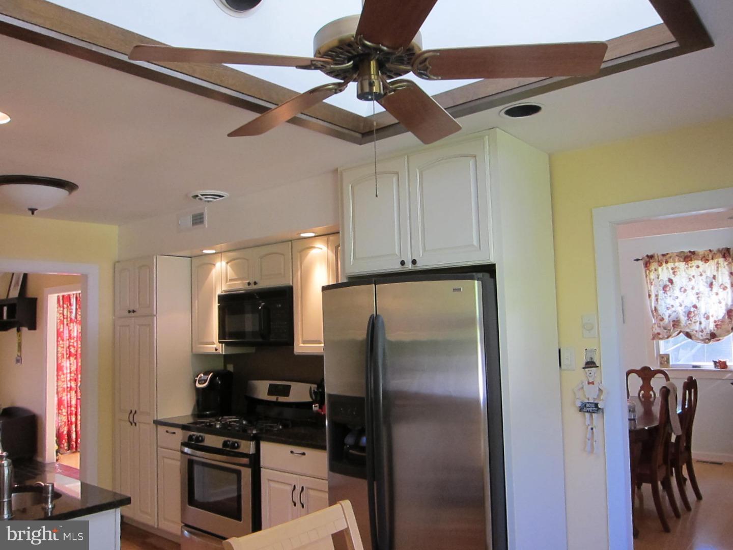 26 Rotterdam Road West Holland, PA 18966 - Photo 4 of 25 Kitchen