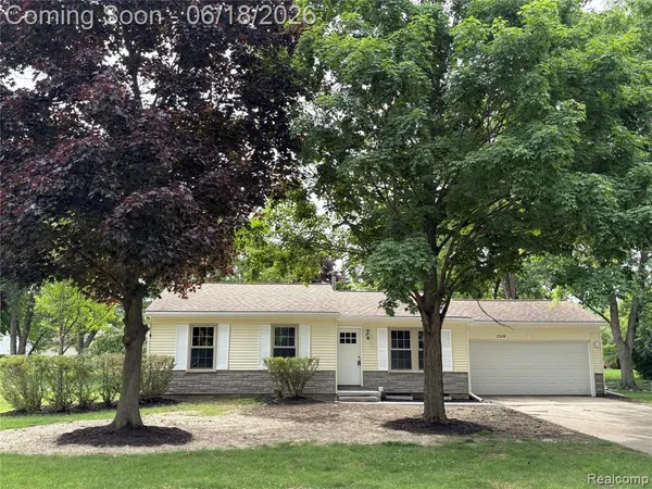 $369,900 | 23658 Valley Starr Drive, Novi, MI 48375