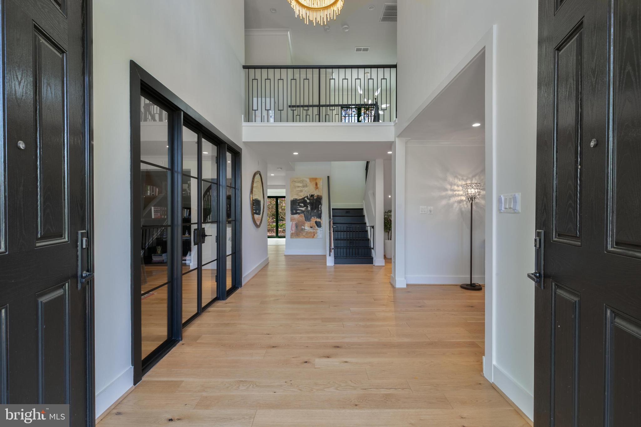 1204 Potomac School Road McLean, VA 22101 - Photo 3 of 47
