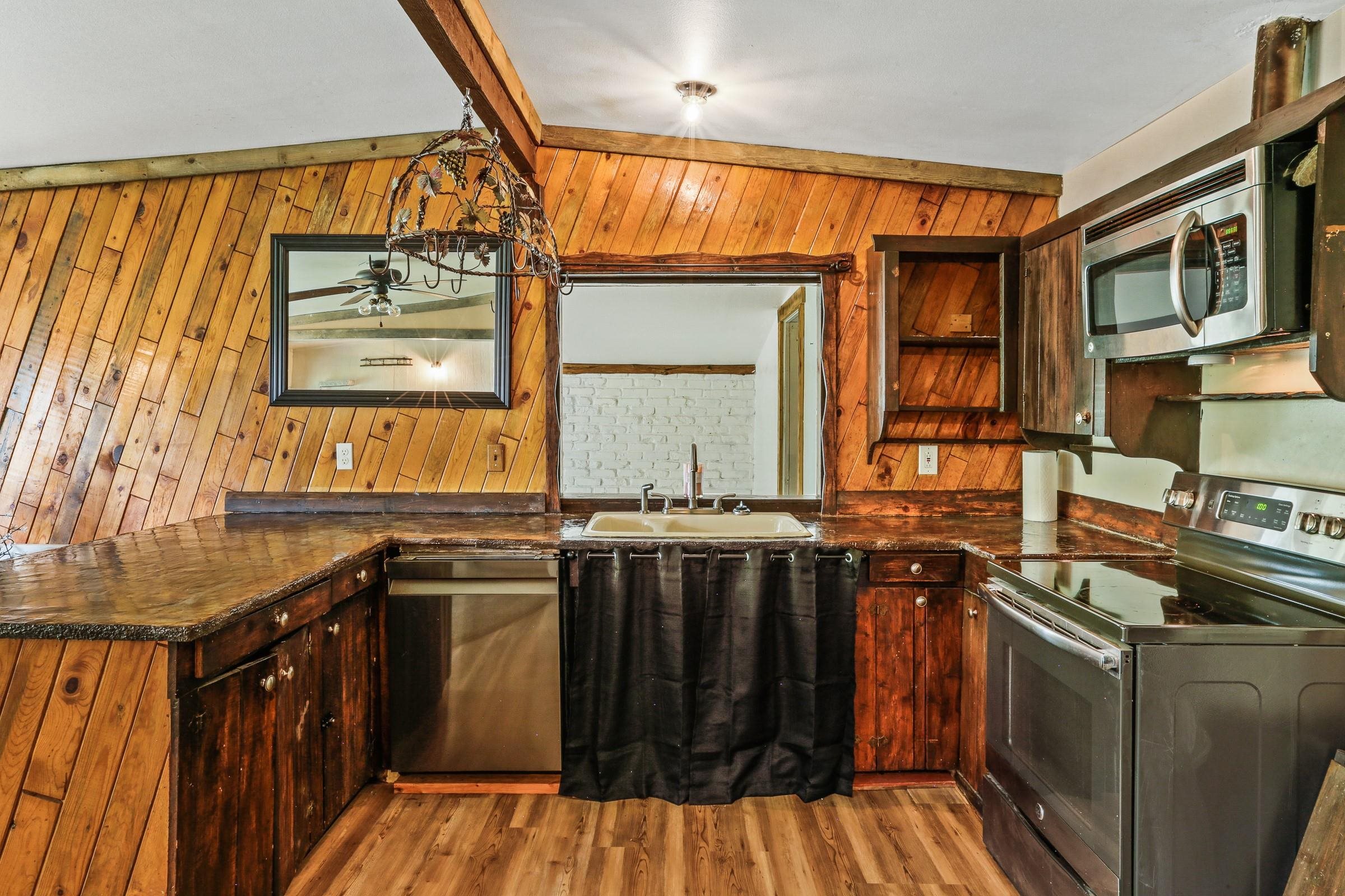 4607 Furzee Road Clayton, WA 99110 - Photo 7 of 19