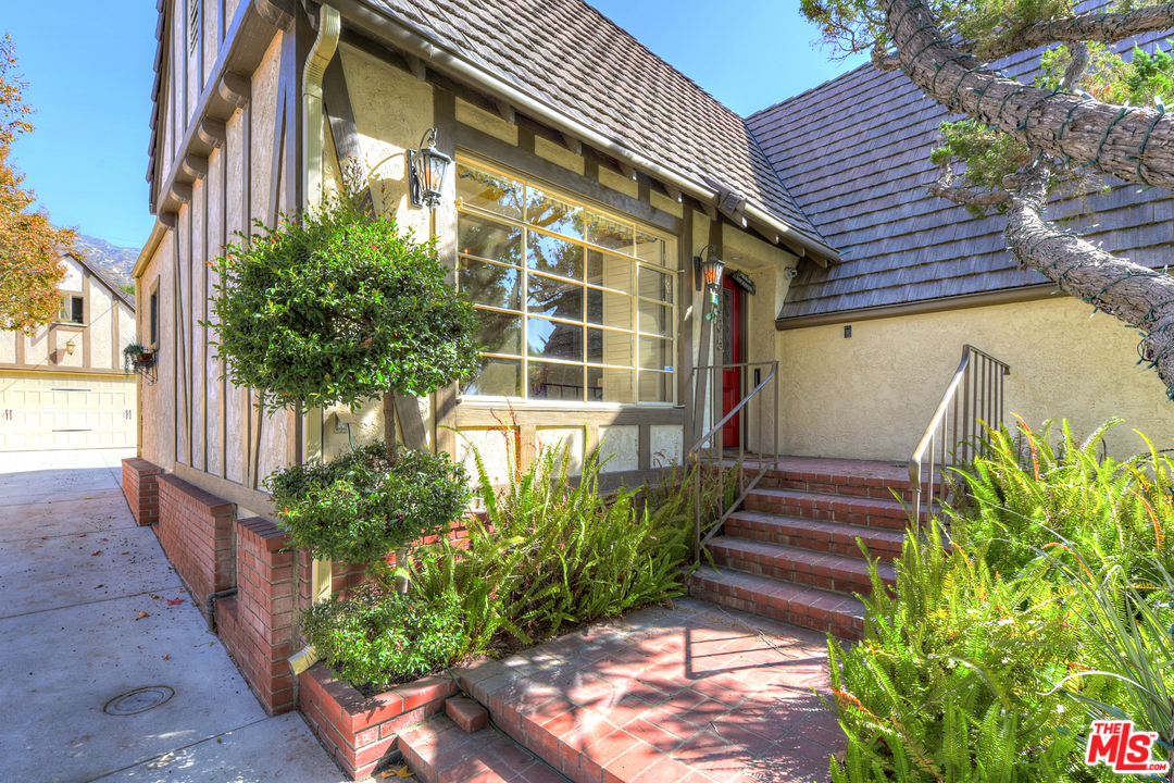 2005 Chilton Drive Glendale, CA 91201 - Photo 3 of 32