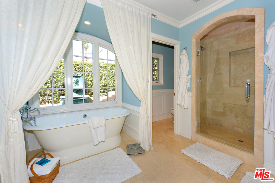 2005 Chilton Drive Glendale, CA 91201 - Photo 26 of 32