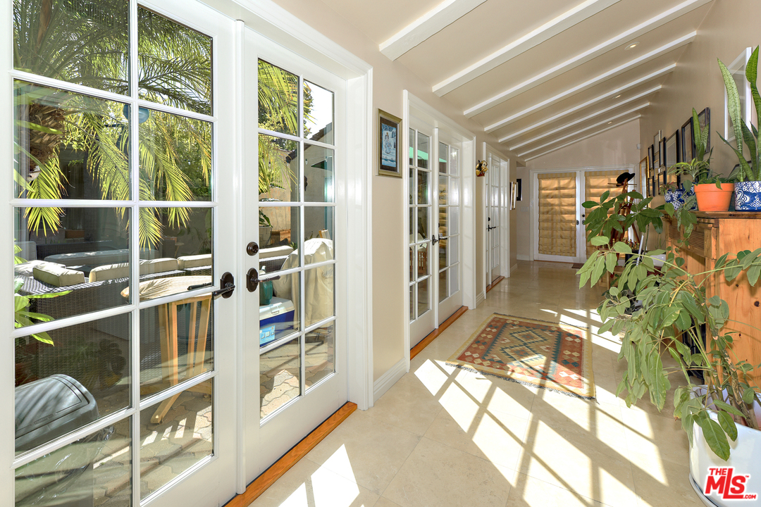 2005 Chilton Drive Glendale, CA 91201 - Photo 29 of 32