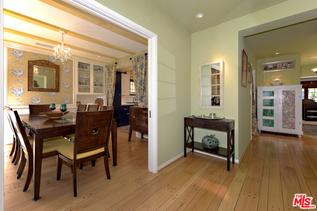 2005 Chilton Drive Glendale, CA 91201 - Photo 4 of 32