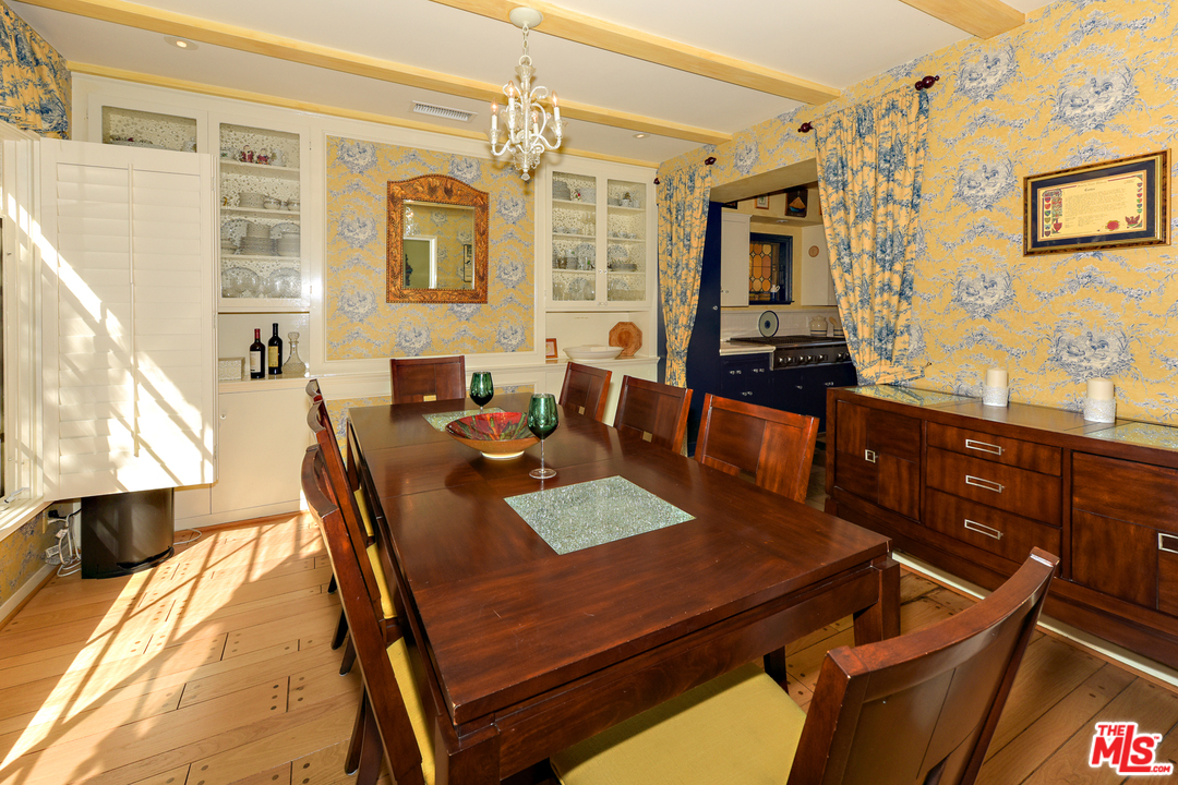 2005 Chilton Drive Glendale, CA 91201 - Photo 5 of 32