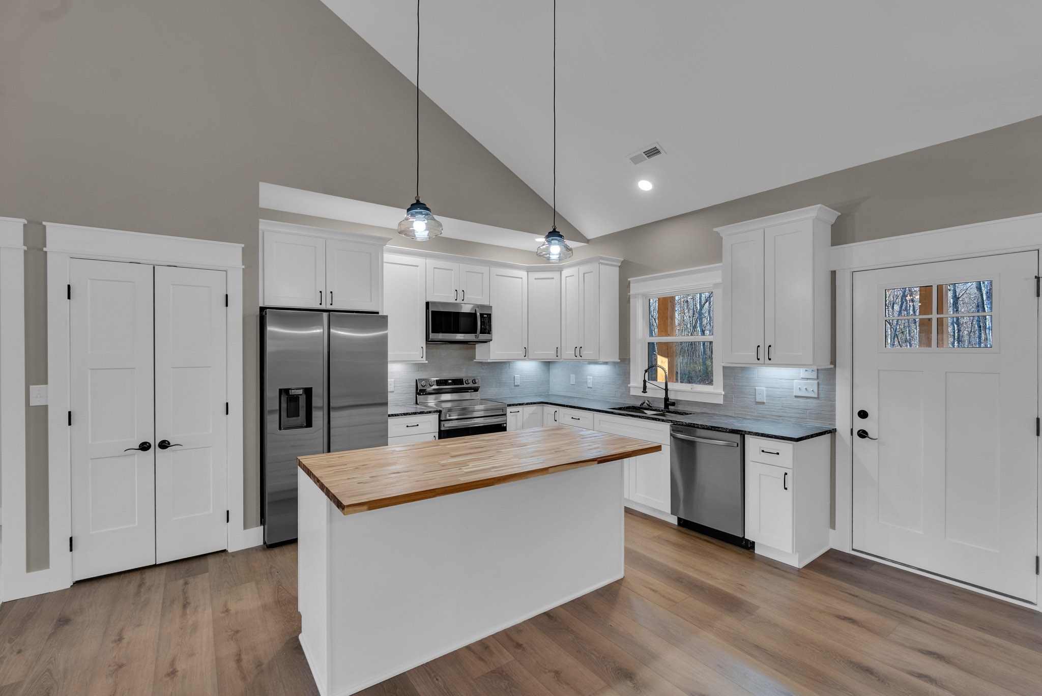 833 Dripping Springs Road Monterey, TN 38574 - Photo 17 of 45