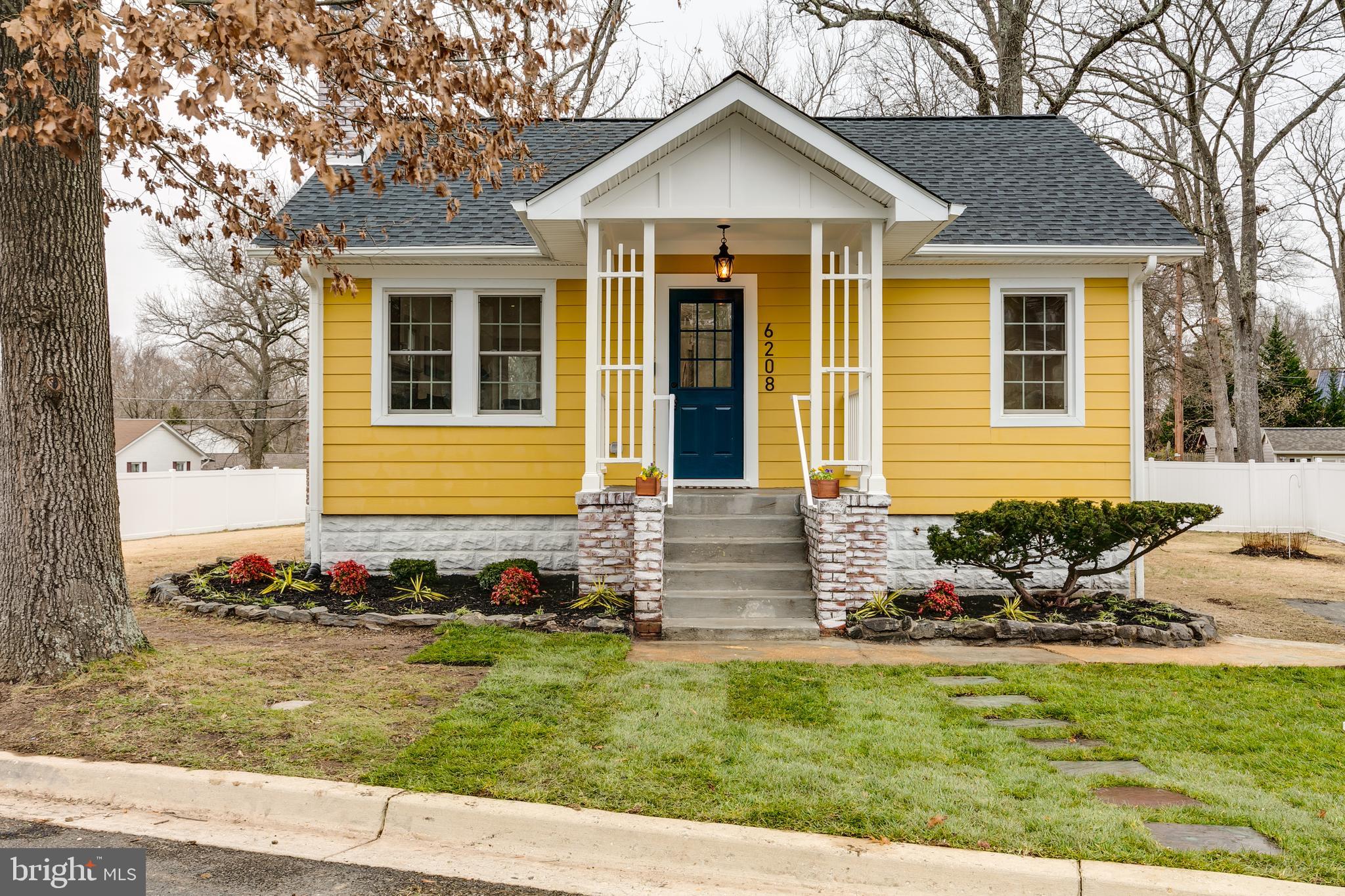 6208 Woodley Road Clinton, MD 20735 - Photo 2 of 38