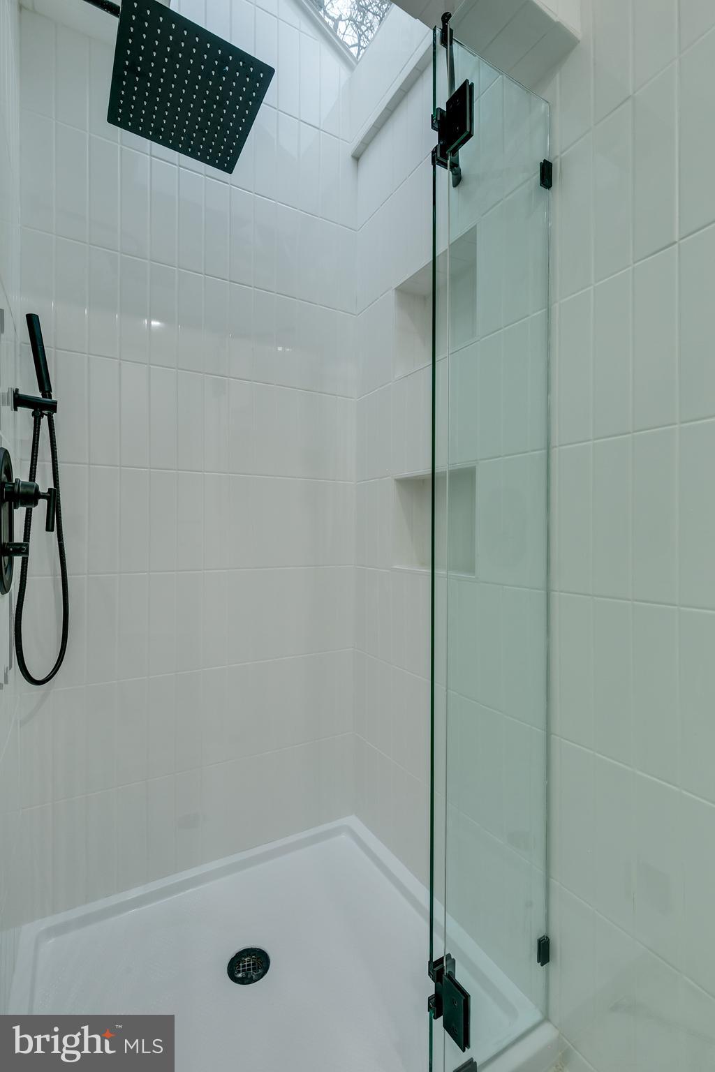6208 Woodley Road Clinton, MD 20735 - Photo 22 of 38