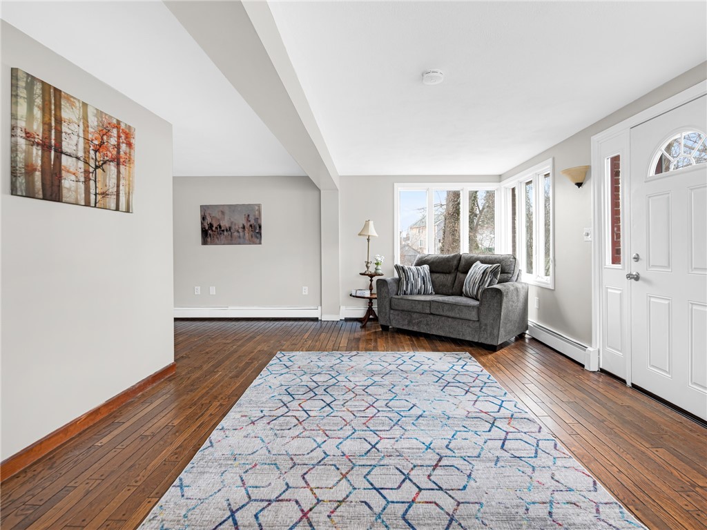 26 Anthony Street Warwick, RI 02886 - Photo 8 of 37 Living room