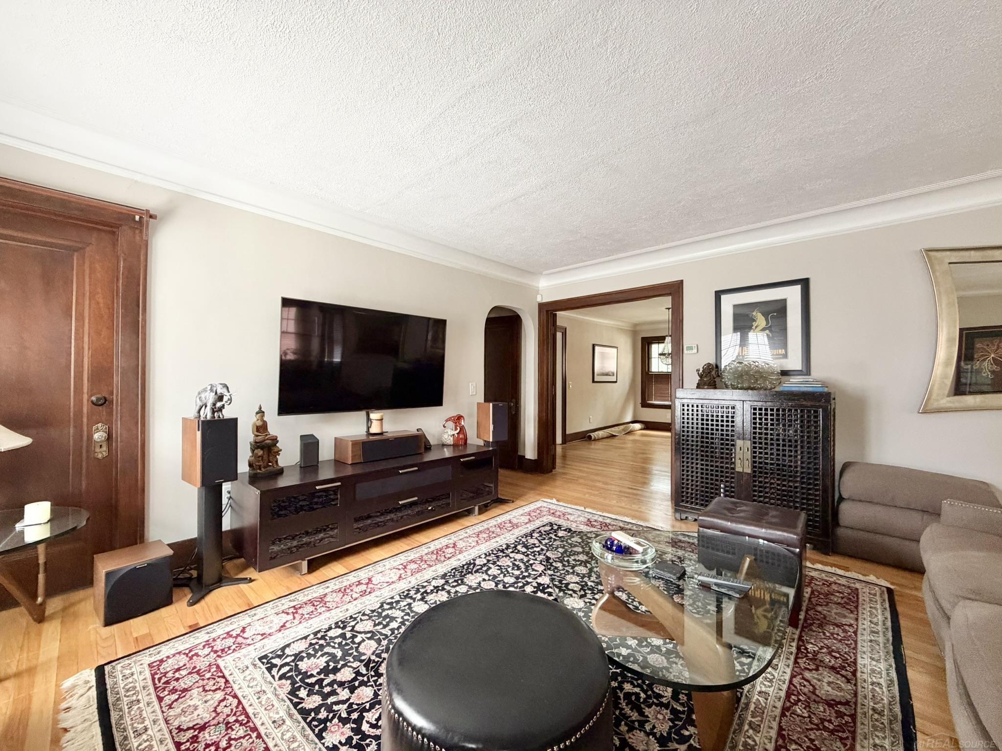 1622 Crooks Road Royal Oak, MI 48067 - Photo 9 of 30 50223580-e4852ec9-c8a6-4c53-8a3b-adc4a1ef1a57.JPG