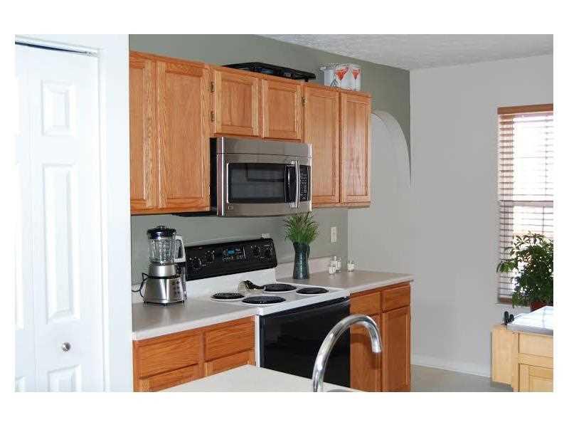 1172 Old Farm Road Lawrence, PA 15055 - Photo 4 of 14 Kitchen.