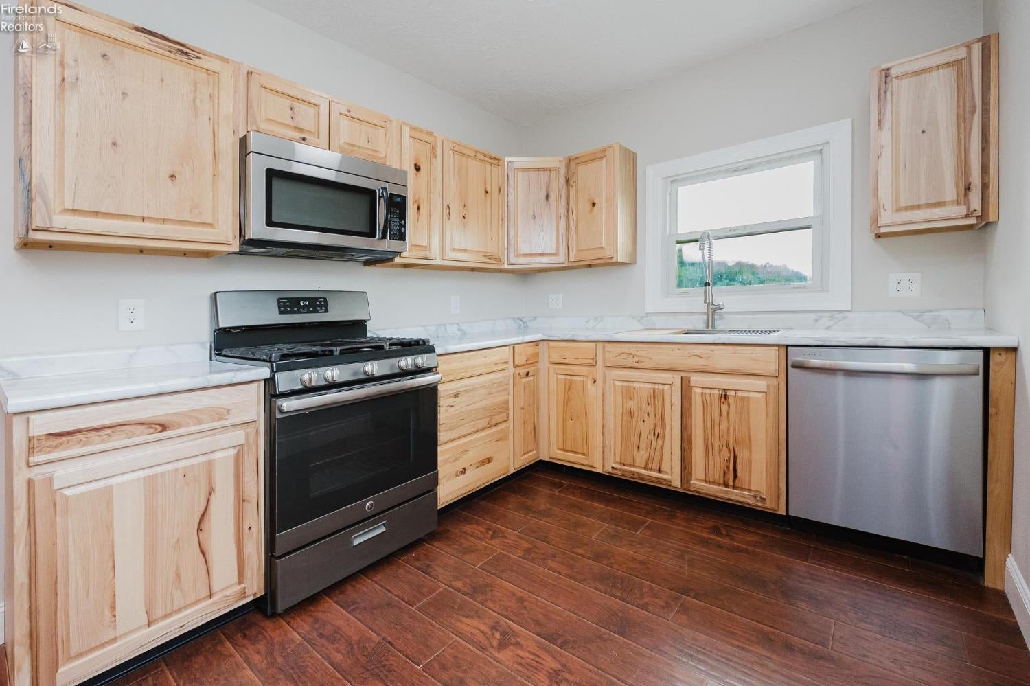 3288 Limerick Road Clyde, OH 43410 - Photo 8 of 27 Gallery Image 8