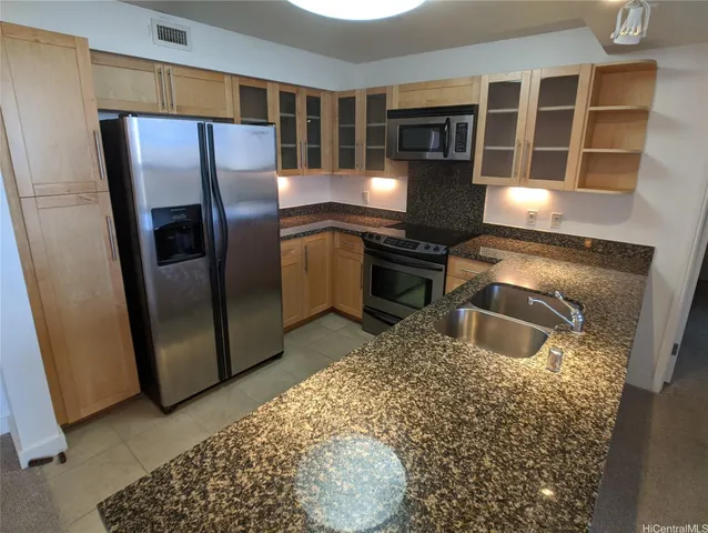 $3,600 | 600 Queen Street, Unit 1505, Honolulu, HI 96813