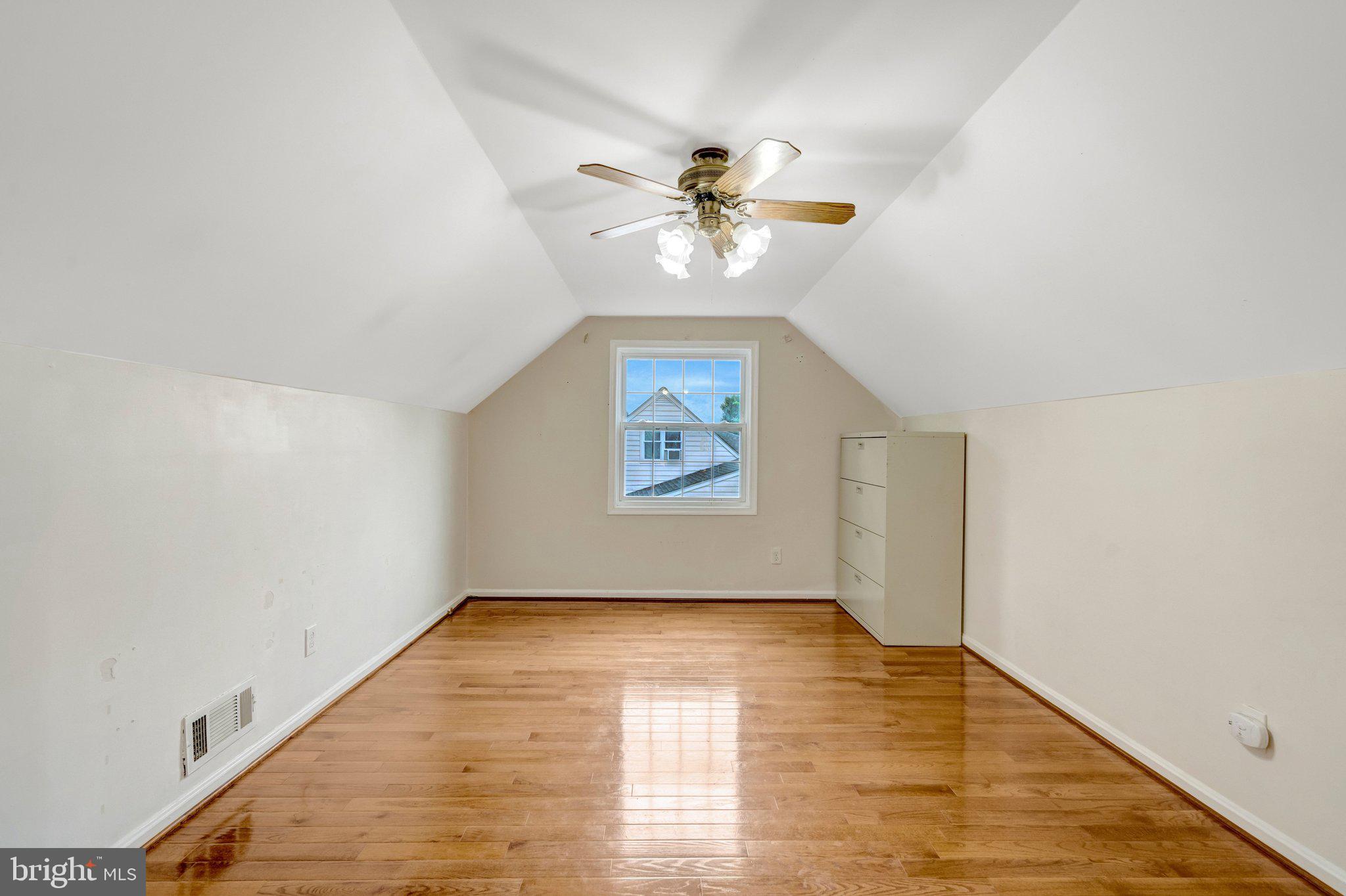 5910 Flanders Street Springfield, VA 22150 - Photo 21 of 40 Bedroom 3