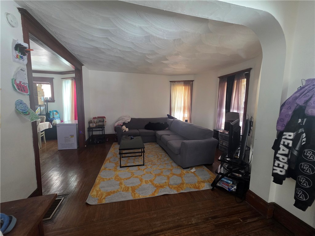 131 Wellington Avenue Rochester, NY 14611 - Photo 3 of 18