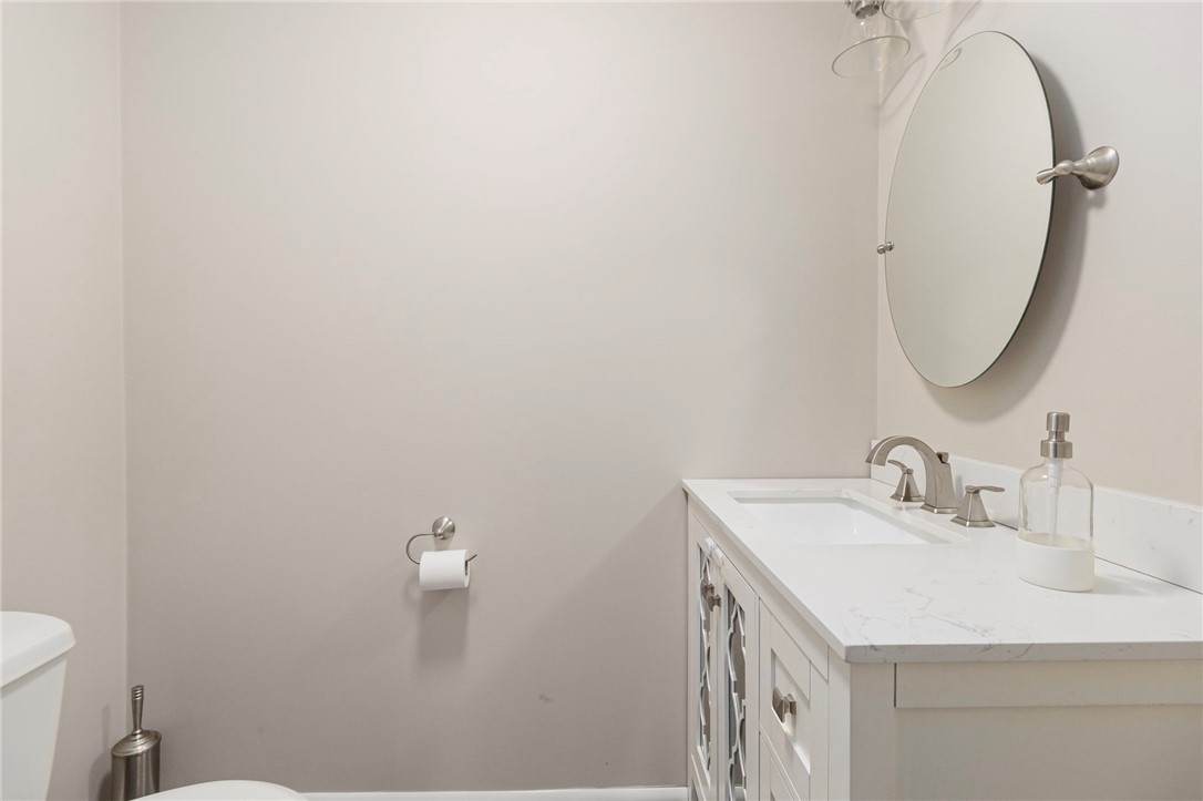 785 Main Avenue Warwick, RI 02886 - Photo 13 of 47