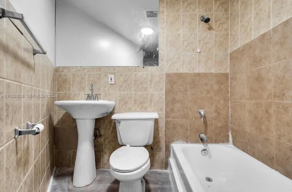 $2,875 | 914 Northwest 80th Street, Unit 1, Miami, FL 33150