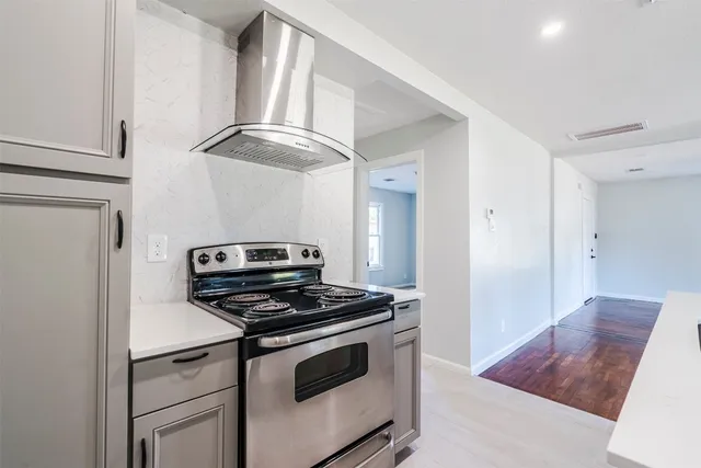 $1,950 | 1819 Pecan Street, Bastrop, TX 78602